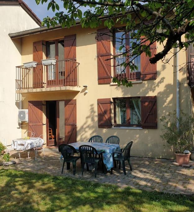 Maison Proche Du Lac Aix-les-Bains Exterior foto